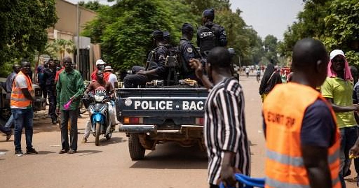 000_9DU7FZ.jpg 000_9DU7FZ.jpg